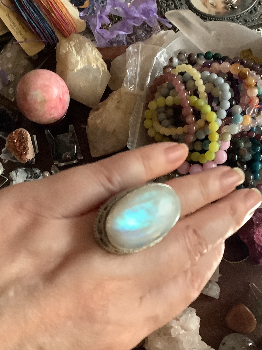 Huge Rainbow Moonstone Statement Ring - silver Sz 7 - Picture 4 of 7